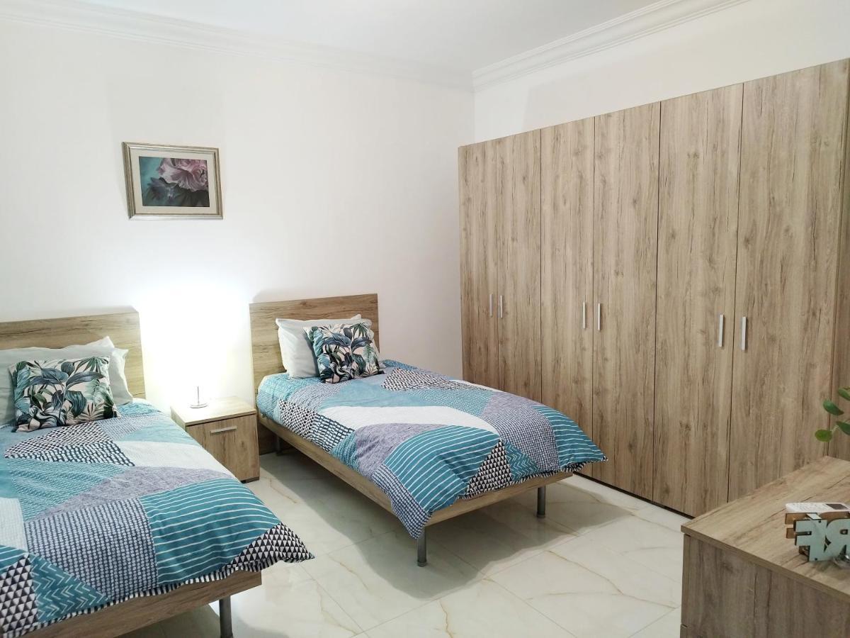 Large And Modern Apartment In The Centre Of Malta Mosta Extérieur photo